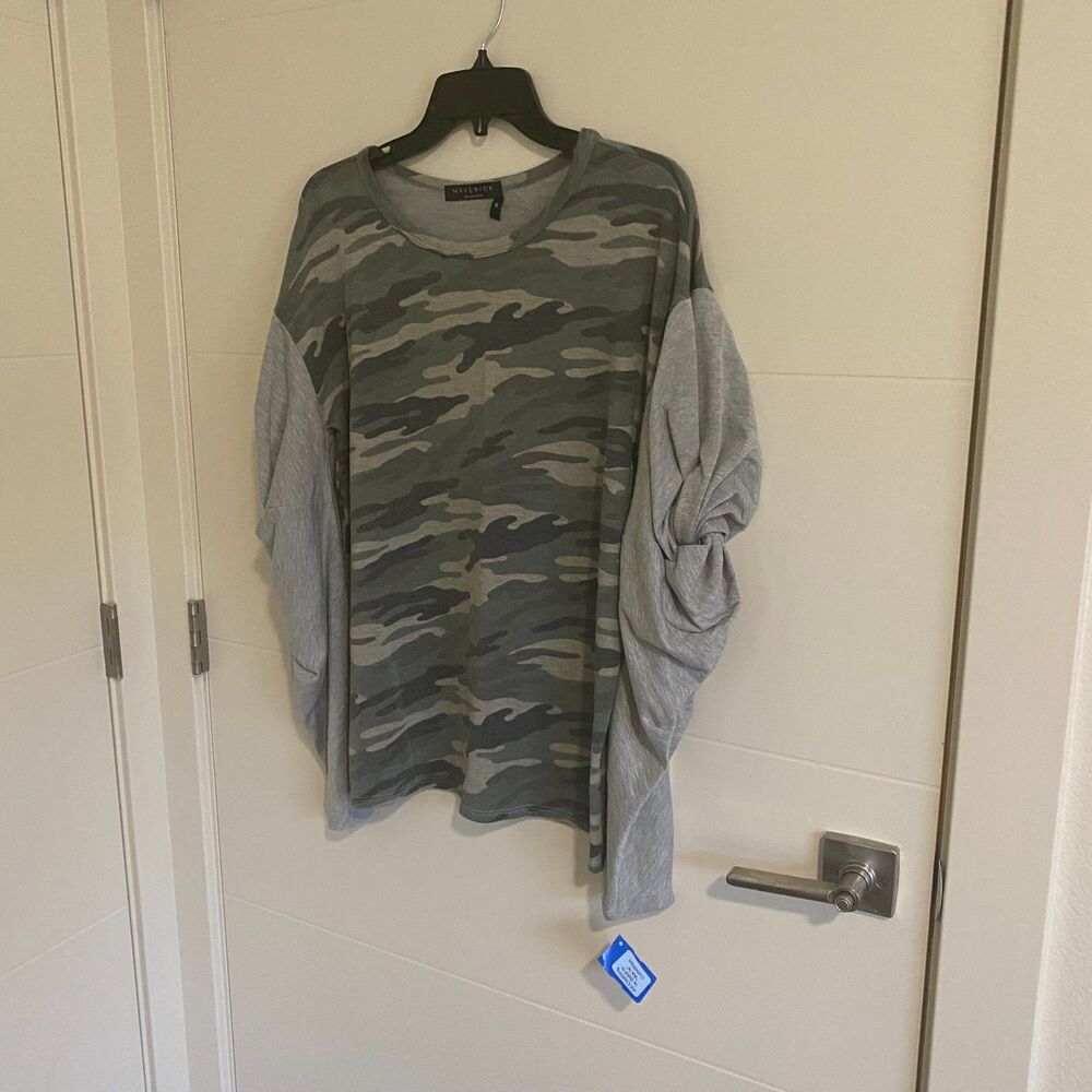 Maverick The Collection Camo Colorblock Slouchy Long Sleeve Top Small S NWT - Picture 4 of 12